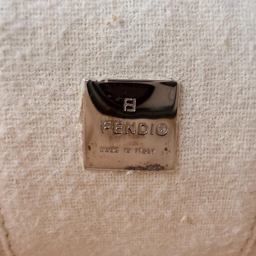 希少【美品】FENDI フェンディ ズッカ柄 バニティ バッグ ポーチ