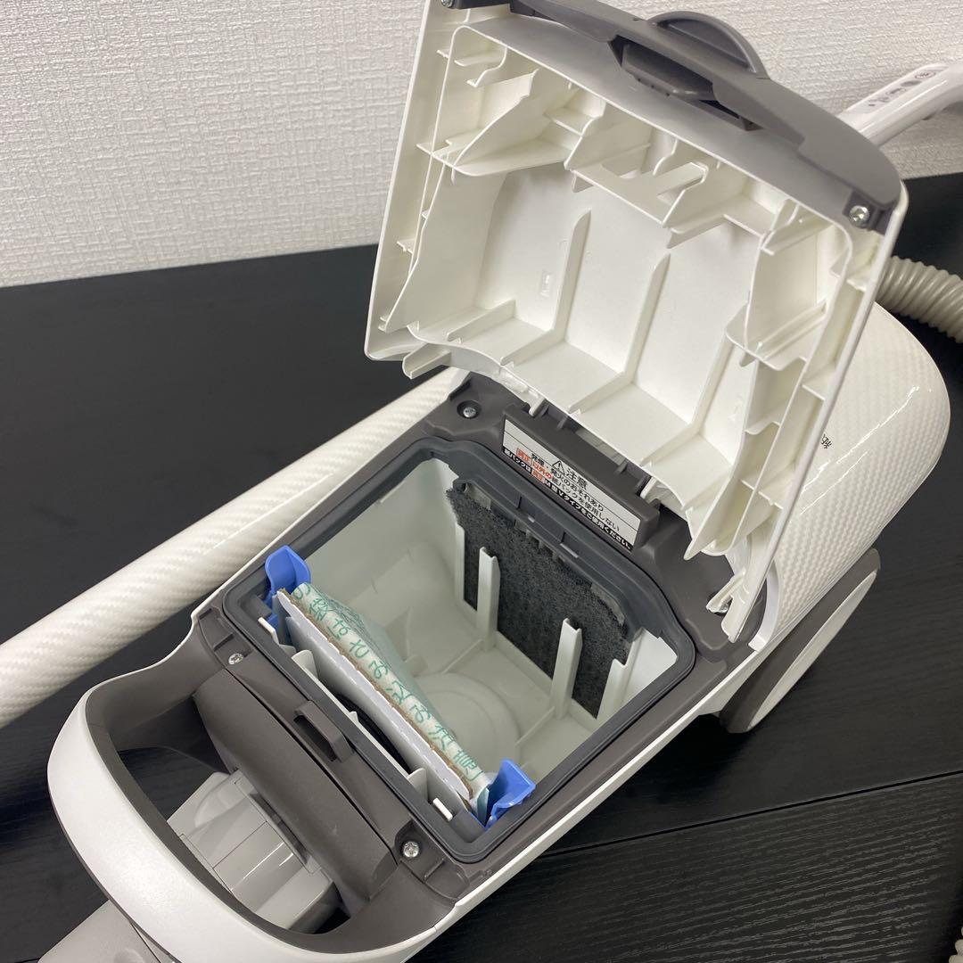 送料込み＊Panasonic 紙パック式掃除機 2019年製＊0130-2