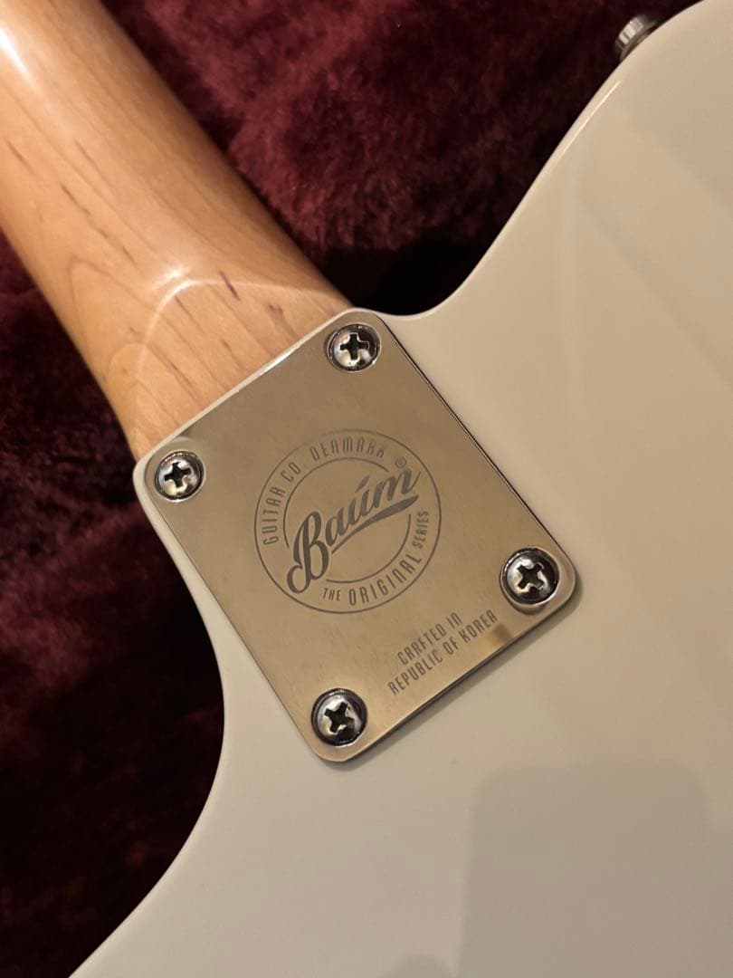 ギター Baum Guitars Wingman with Tremolo