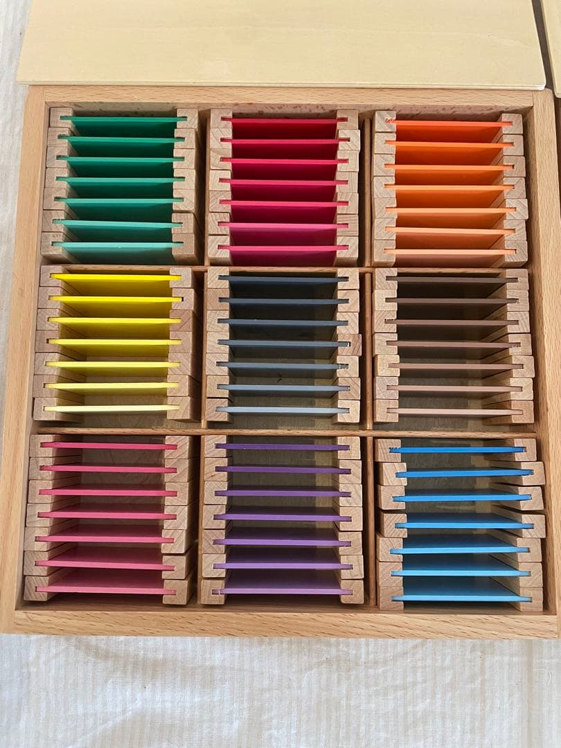 モンテッソーリ 色板　第1の箱　第2の箱　第3 の箱　木製知育玩具　色彩感覚