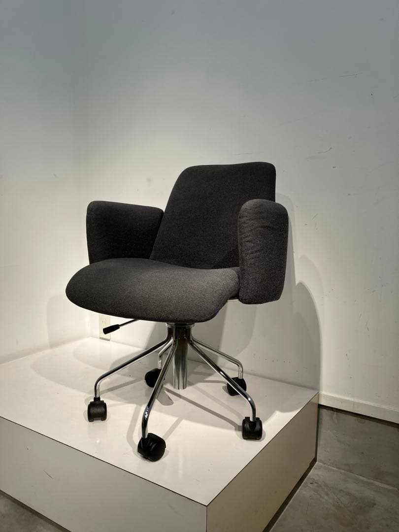 カルテル、モーレア、美品、ヴィコマジストレッティ、カッシーナ、ハーマンミラー