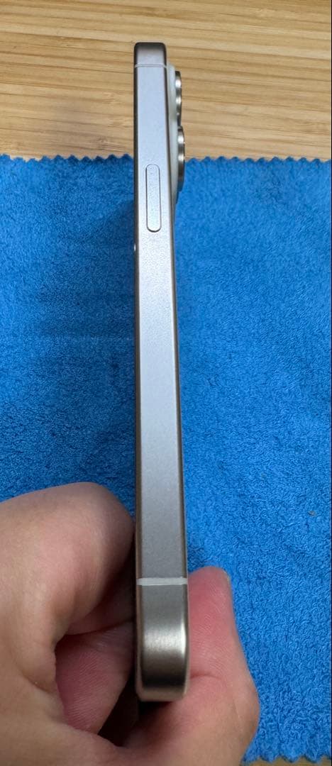 iPhone15 Pro 256GB カナダ版 海外版 シャッター音無し