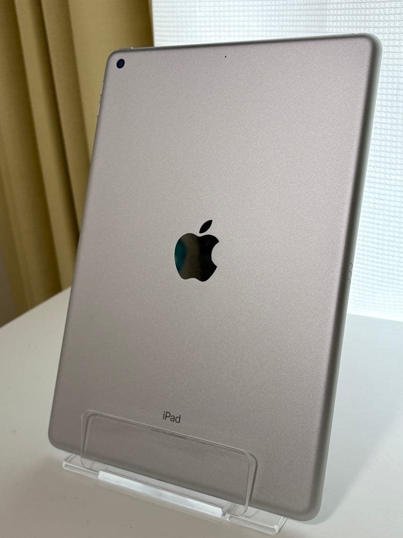Apple iPad 10.2インチ シルバー 本体　第9世代　64GB