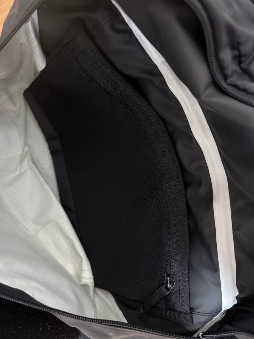 る*様 Arc'teryx GRANVILLE 10 COURIERメッセンジャ