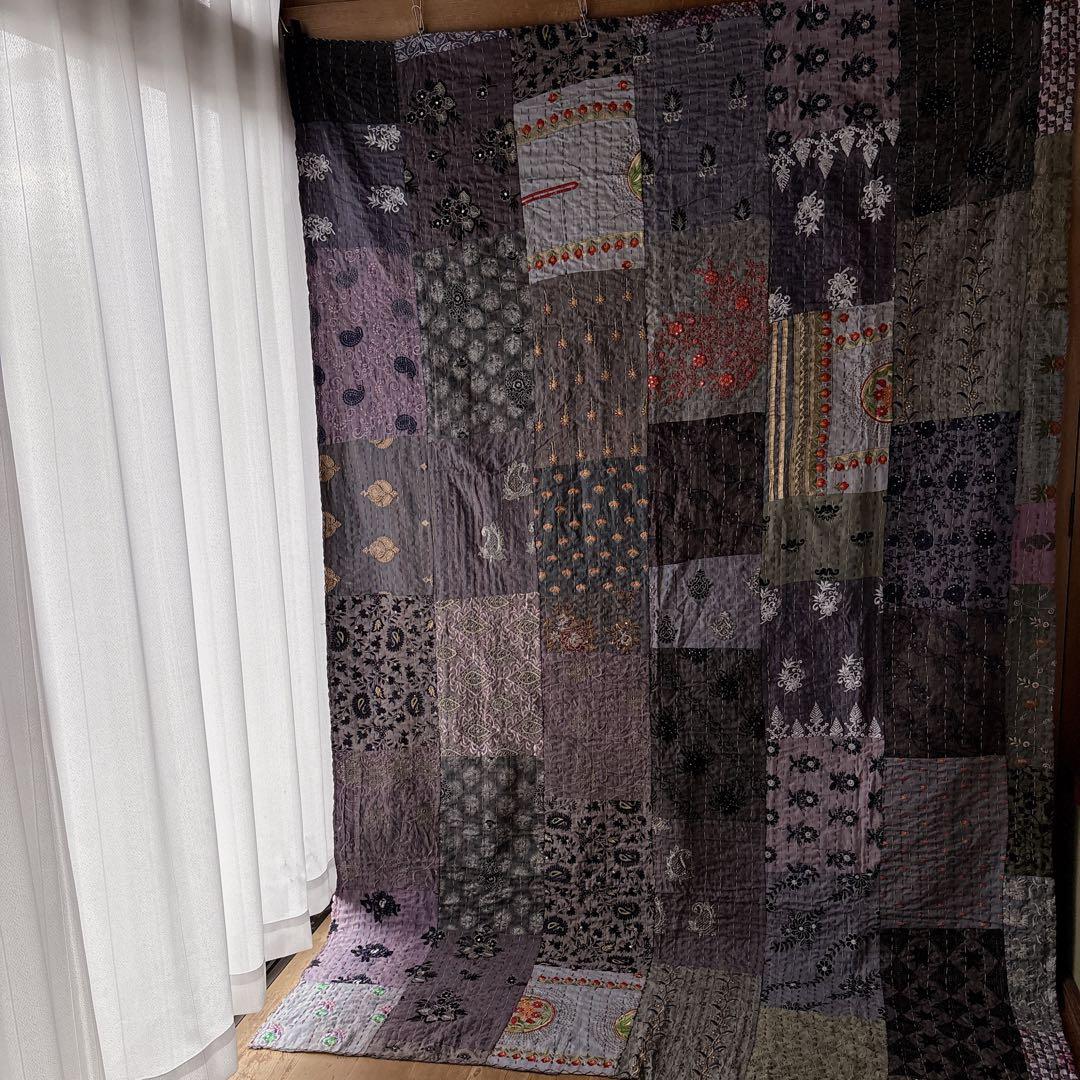 未使用❁エンブロイダリー　グレー　パッチワークカンタキルトマルチカバーラグ