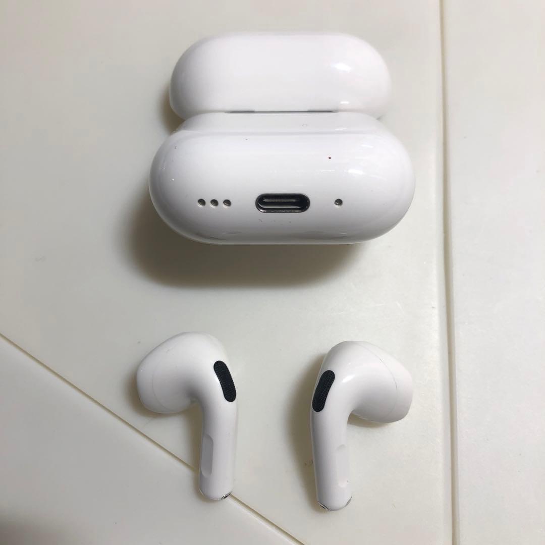 Apple AirPods 第4世代　ANC ノイズキャンセリング付き