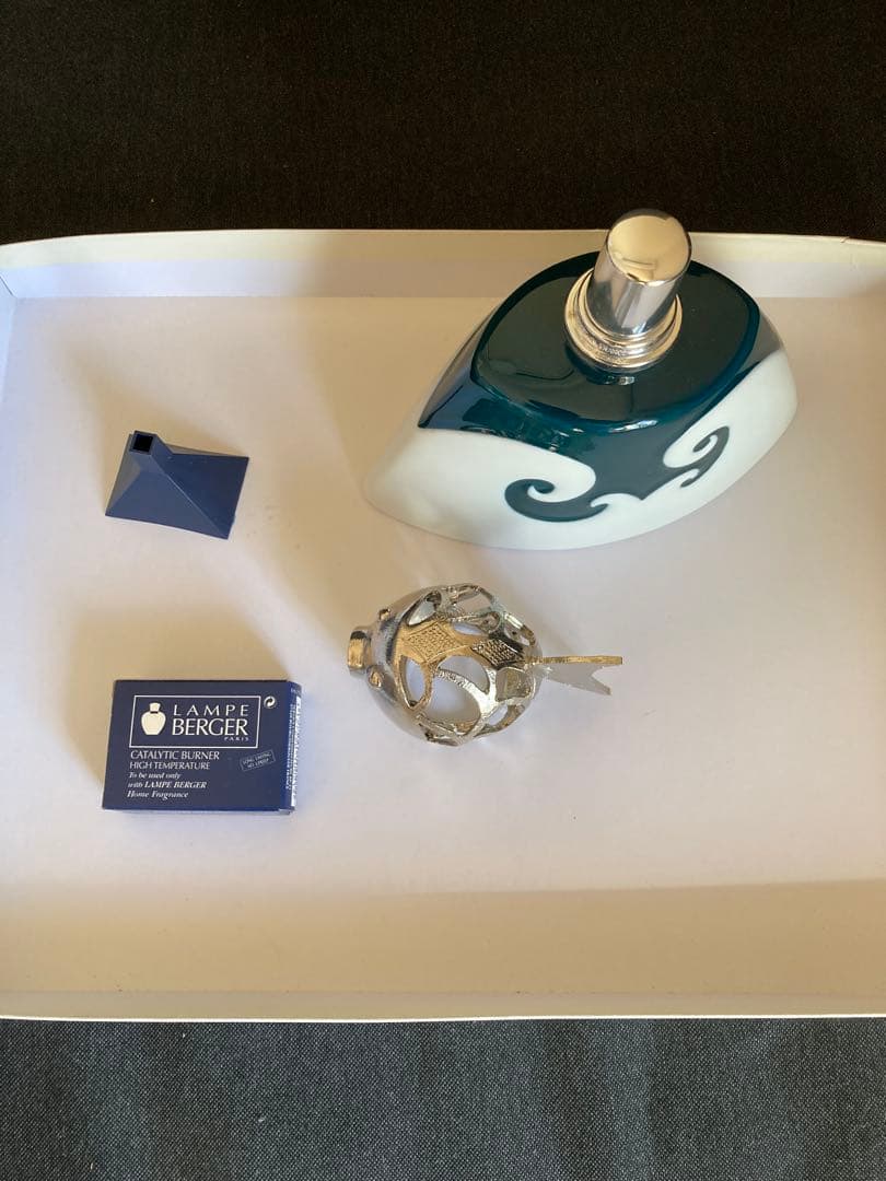 user_d4111373　ランプベルジェ　銀色の魚　未使用　おまけ付