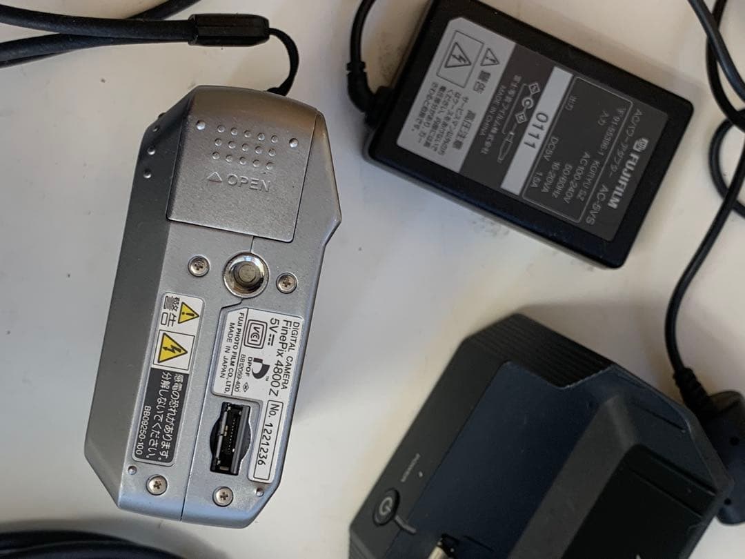 Fujifilm FinePix 4800 Z デジタルカメラ