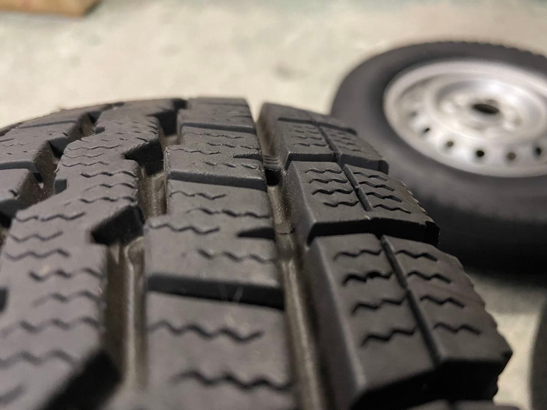 超バリ山　12インチ　軽トラ　アクティ　145R12 6PR ウインターマックス