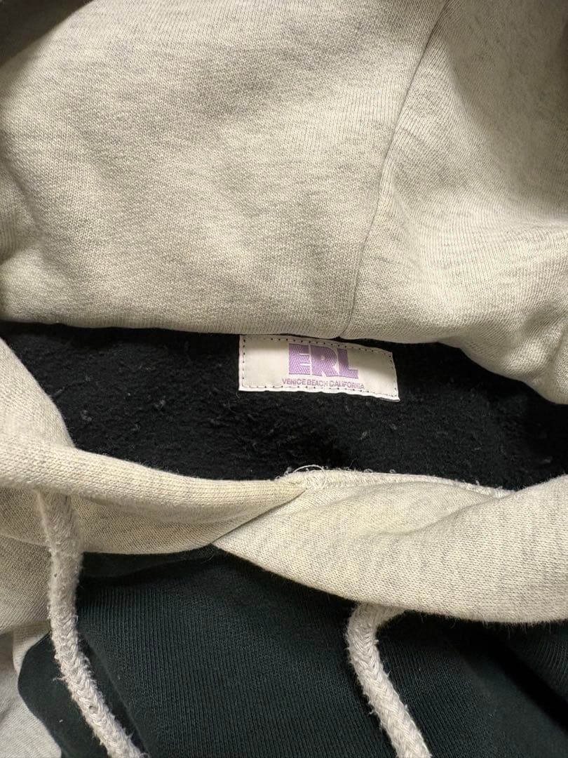 ERL パーカー　Mサイズ