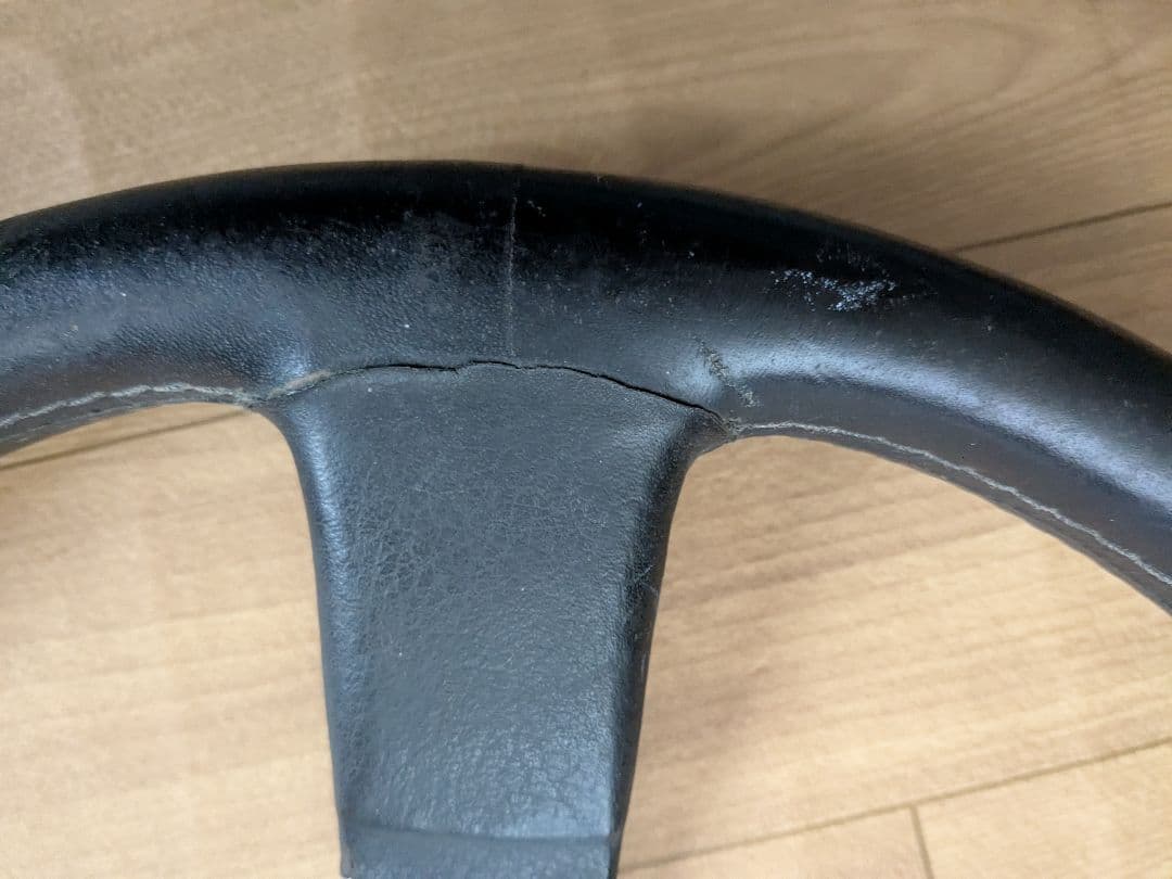 ★MOMO ステアリング ベローチェ★