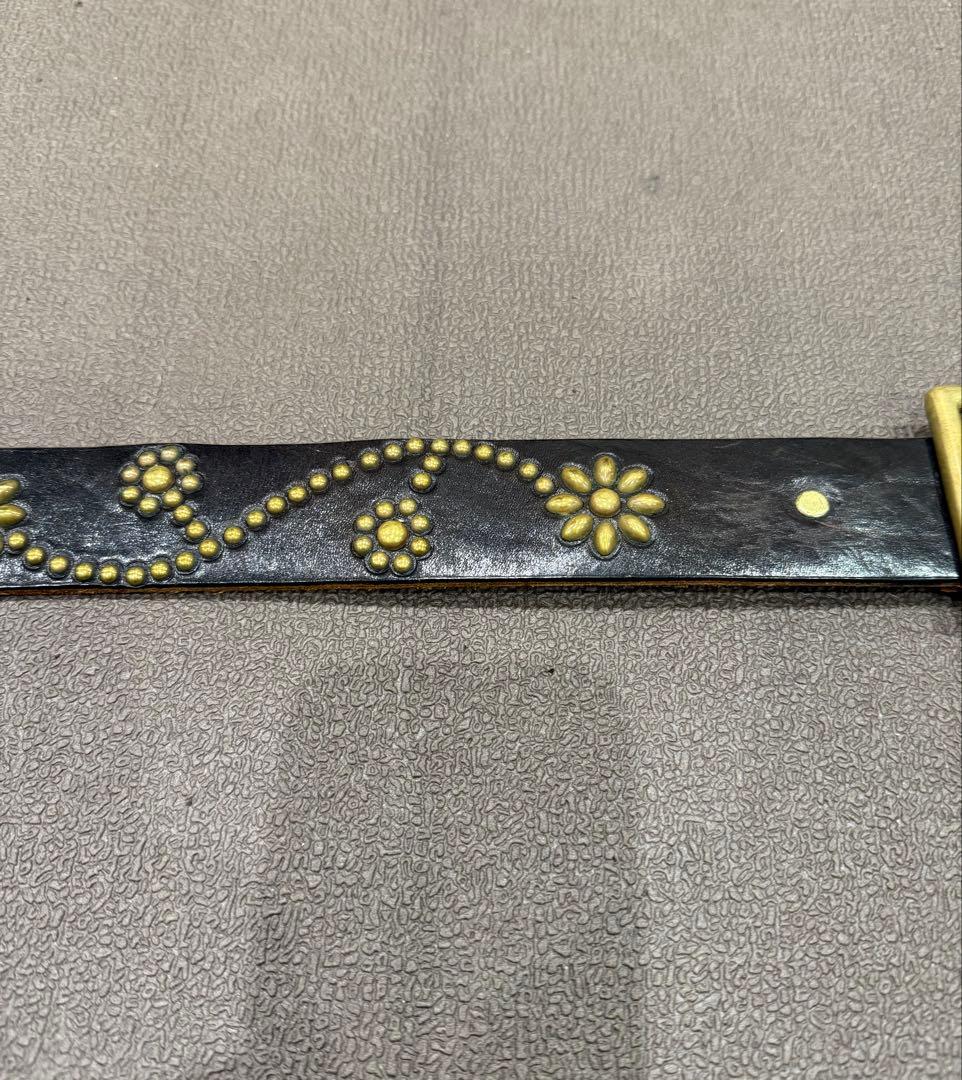 HTC / フラワー スタッズレザーベルト(サイズ34)