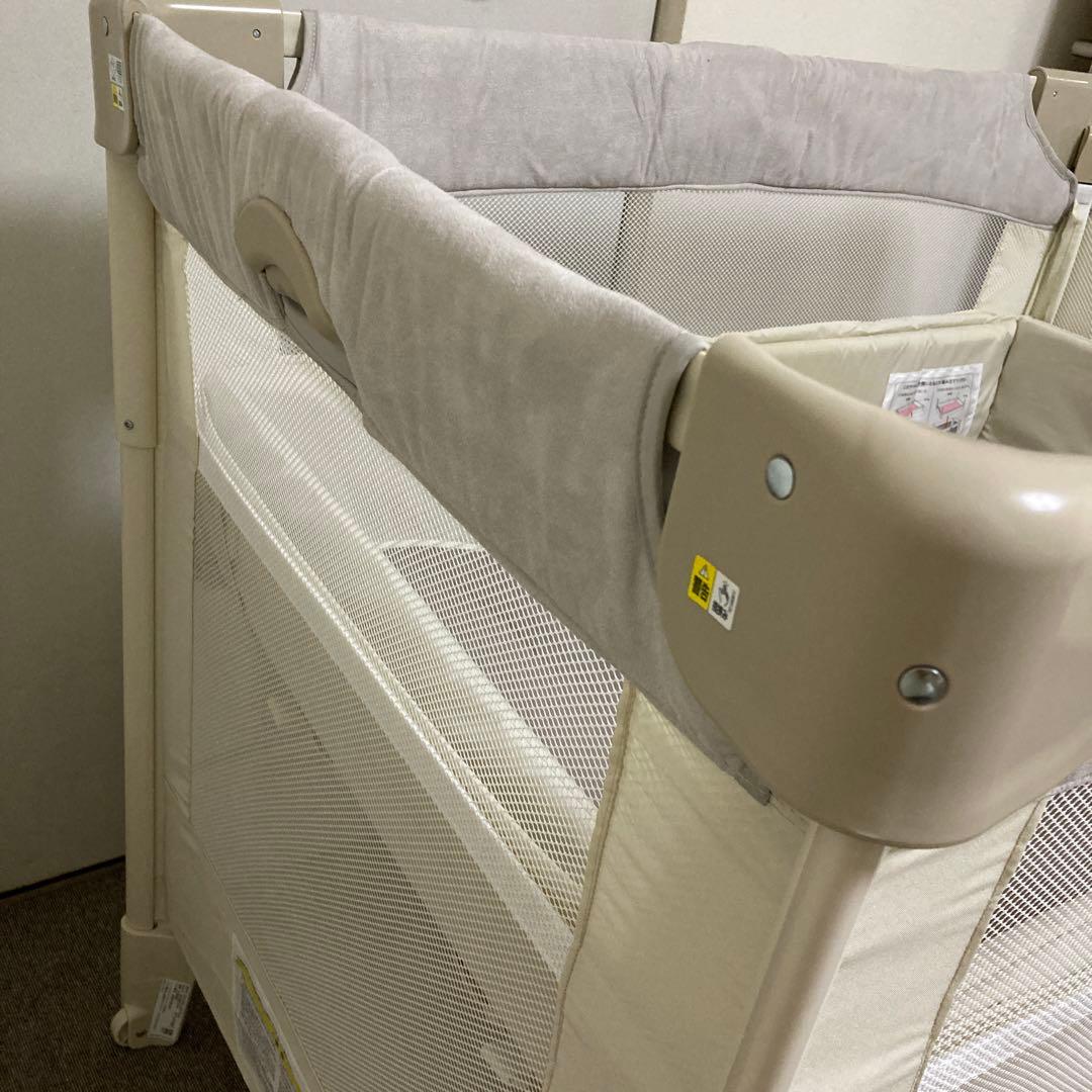 アップリカ ココネル　エアープラスAB ホワイトベージュ