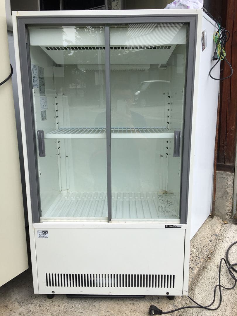 サンデン　冷蔵ショーケース　VRS-68XE