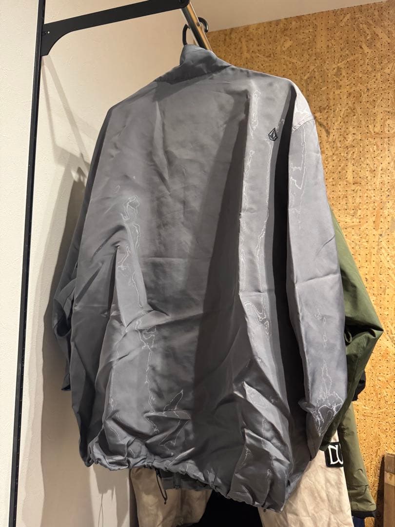 セール！VOLCOM dustboxコラボ ナイロンジャケット