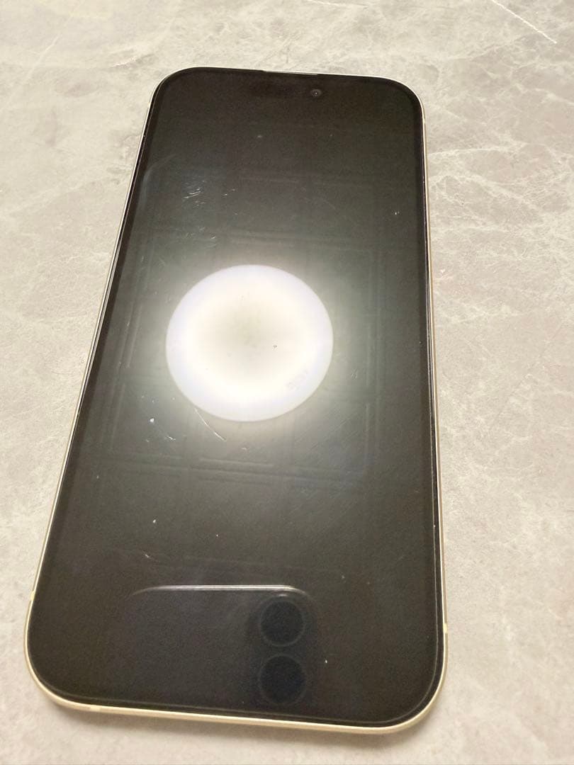 Apple iPhone 15 イエロー 本体