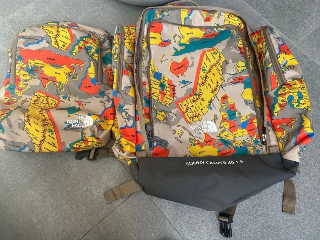 【美品】THE NORTH FACE 地図柄リュックSUNNY CAMPER