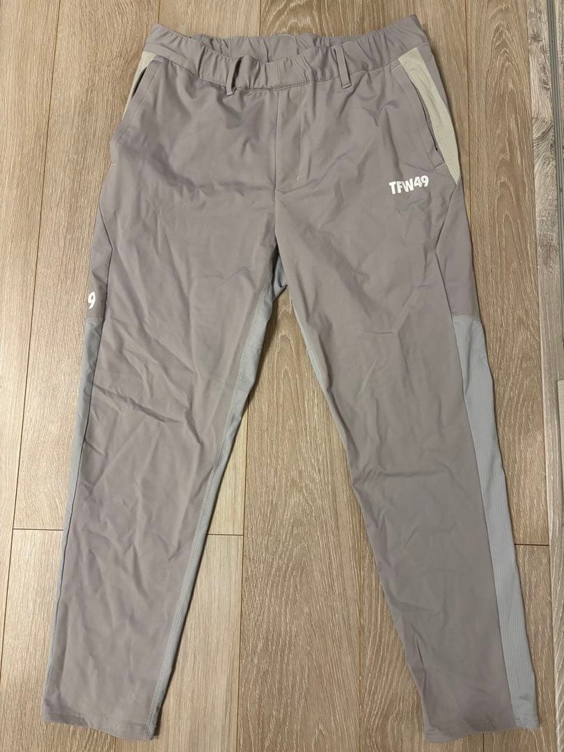 TFW49 グレー テーパードパンツ