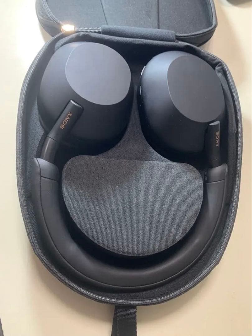 Sony wh-1000xm5 ヘッドホン 付属ケース　充電ケーブル