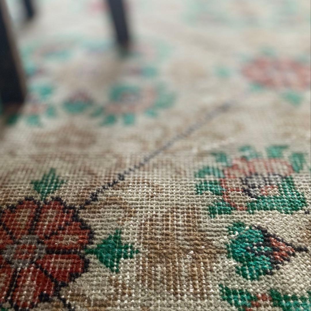 フラワータイル風　ヴィンテージラグ　トルコラグ