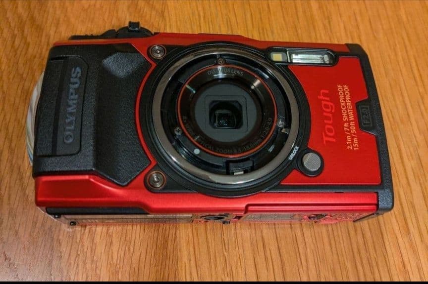 OLYMPUS デジタルカメラ　TG-6