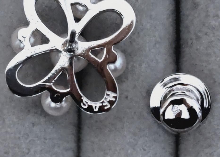 MIKIMOTO ミキモト　パール真珠　SILVER　ピンバッジ　40450