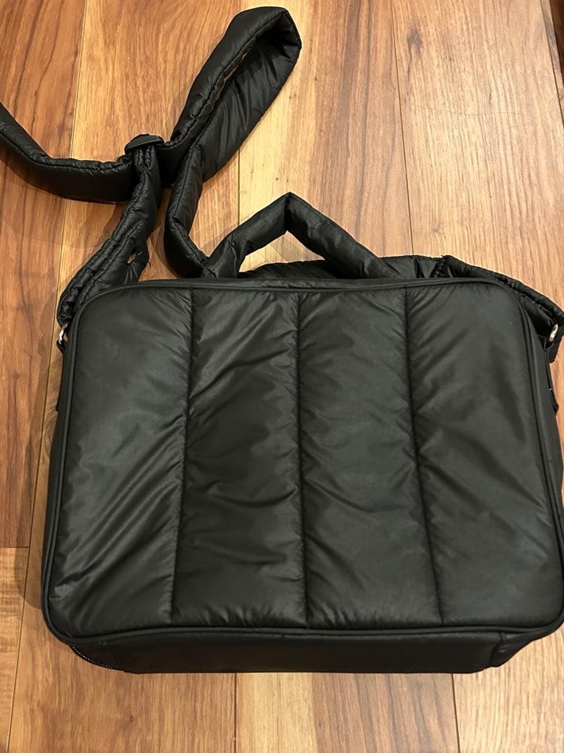 y*i様 美品　calin ショルダーバッグ　黒