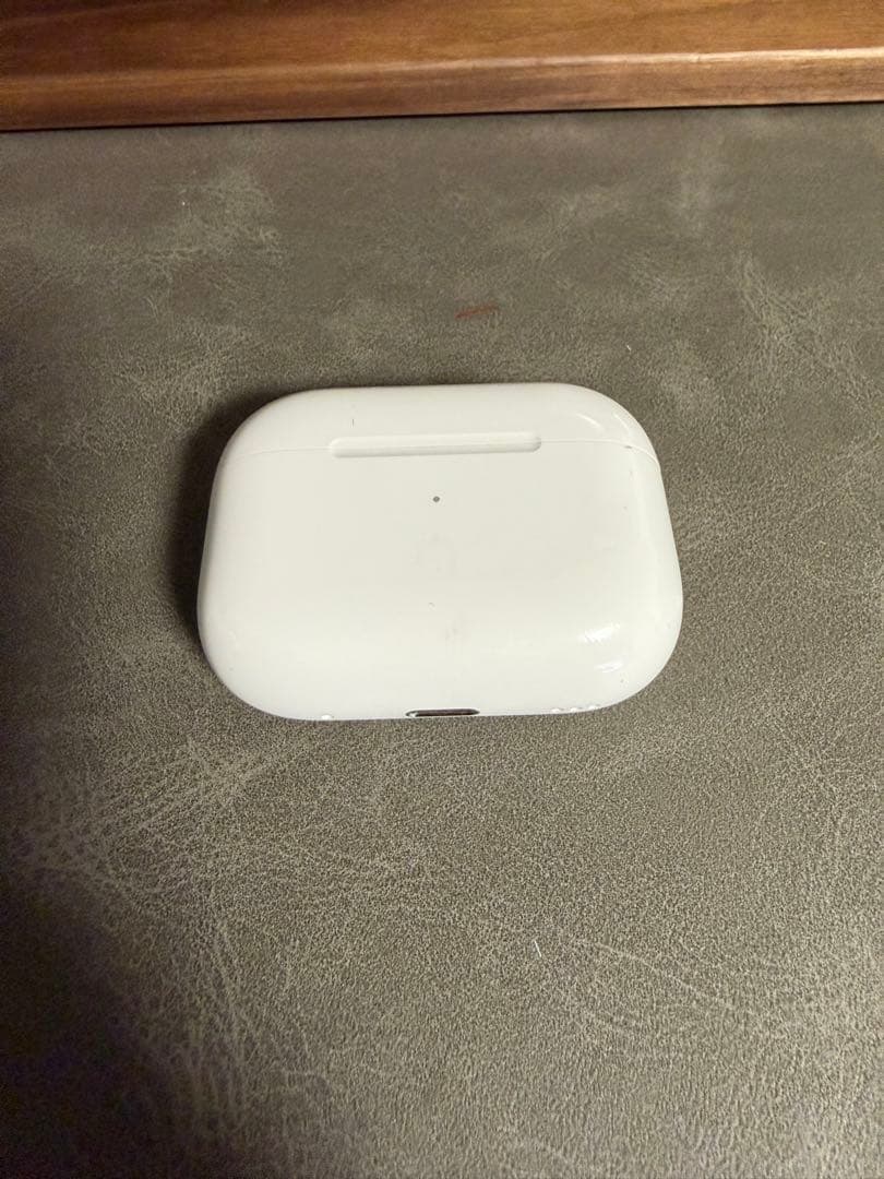 AirPods Pro2（第2世代）本体 Lightningケーブル