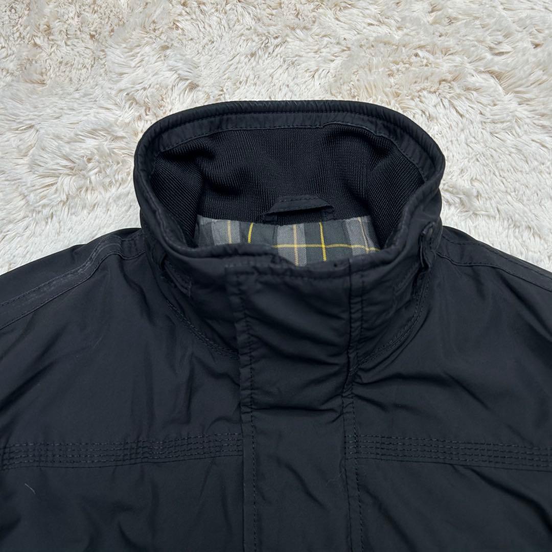 美品 ヒューゴボス ナイロンブルゾン フード キルティング BOSS 黒 短丈