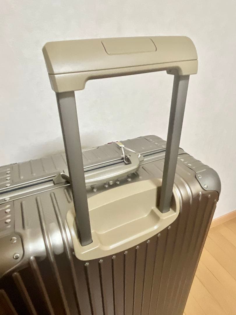 リモワ トパーズ チタニウム 電子タグ924.70.03.5 78L 4輪