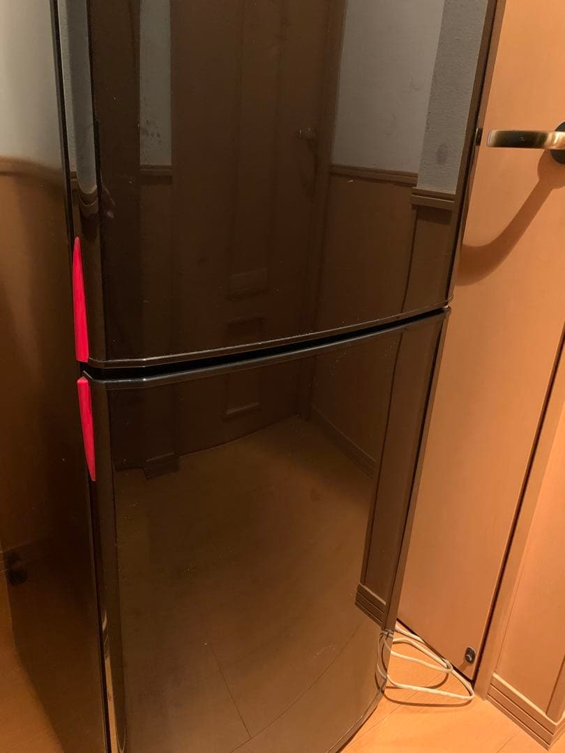 ブラック冷蔵庫 可動式棚付き