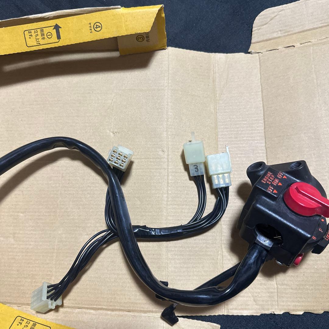 ゼファー400ゼファーX ゼファーX用CBXタイプ右側スイッチボックス