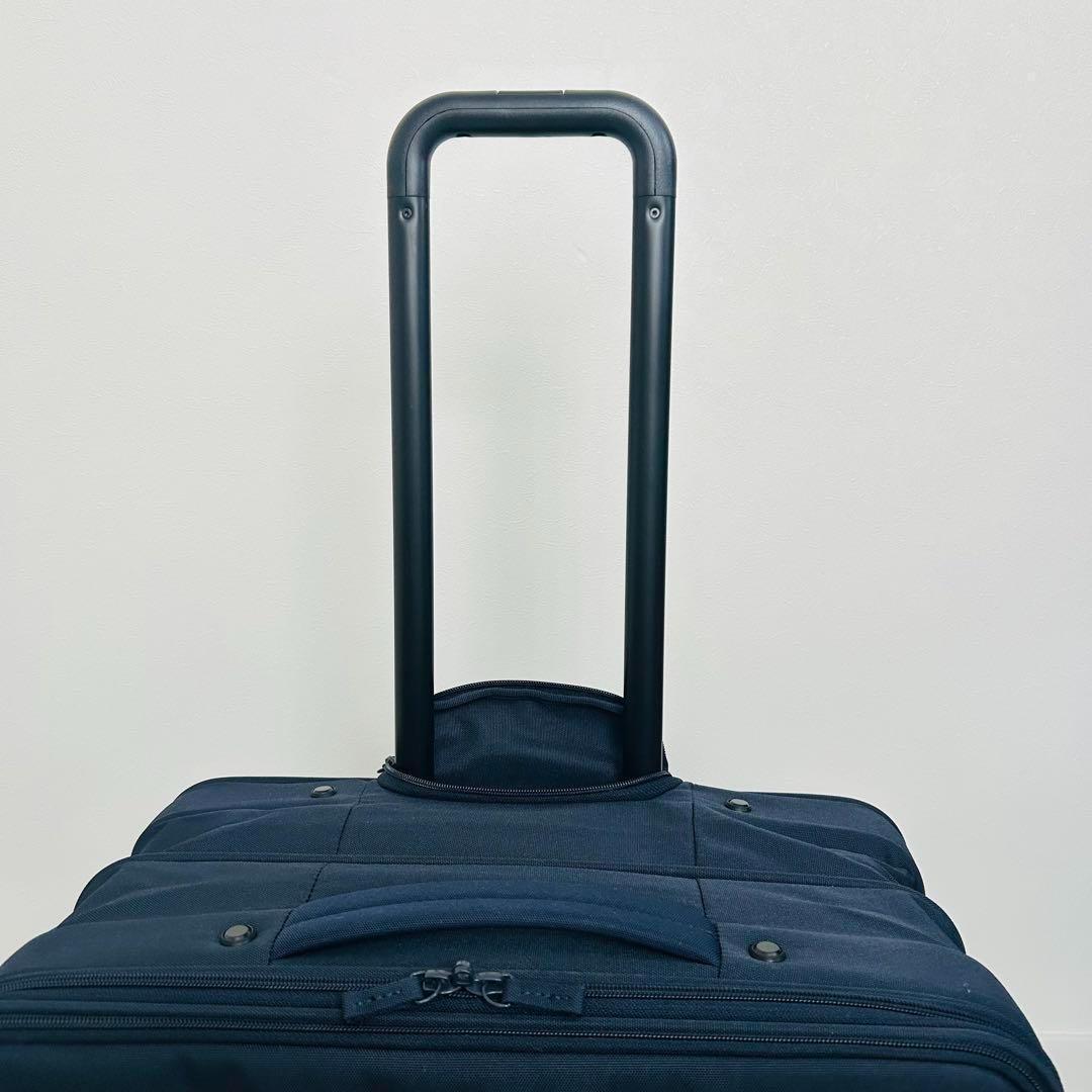 無印良品 半分の厚みで収納できるソフト キャリーケース 63L スーツケース