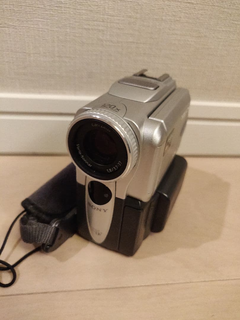 SONY DCR-PC101K　デジタルビデオカセット付き