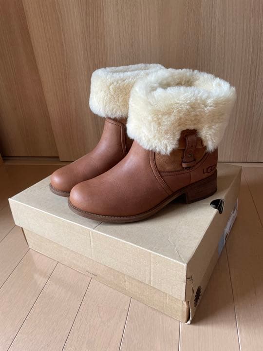 UGG アグ　ブーツ　24cm〜24.5cm