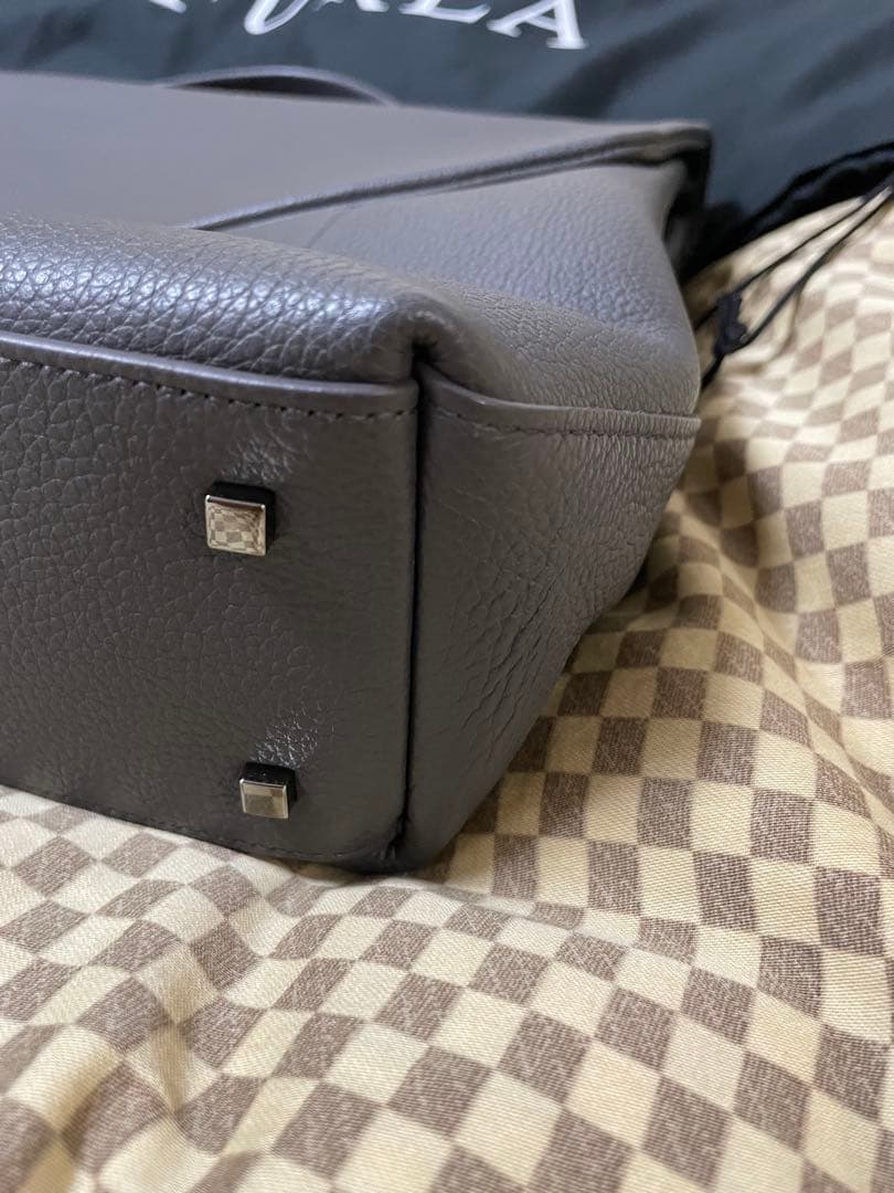 マ*ん様 極上美品　正規品　本革　FURLA ビジネスバッグ　シボ革　グレー