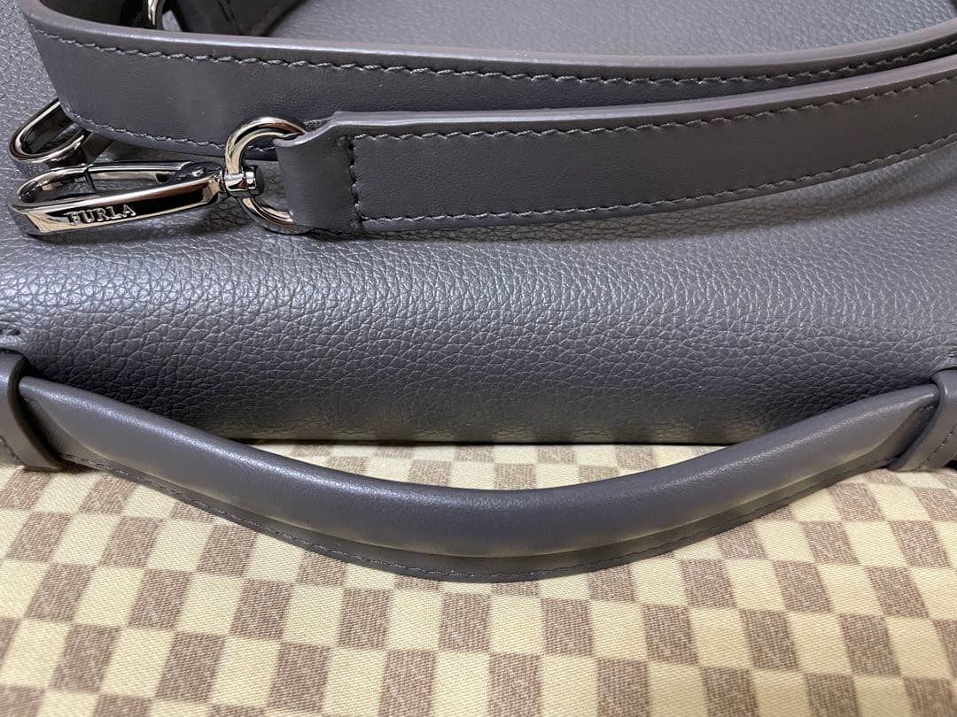 マ*ん様 極上美品　正規品　本革　FURLA ビジネスバッグ　シボ革　グレー