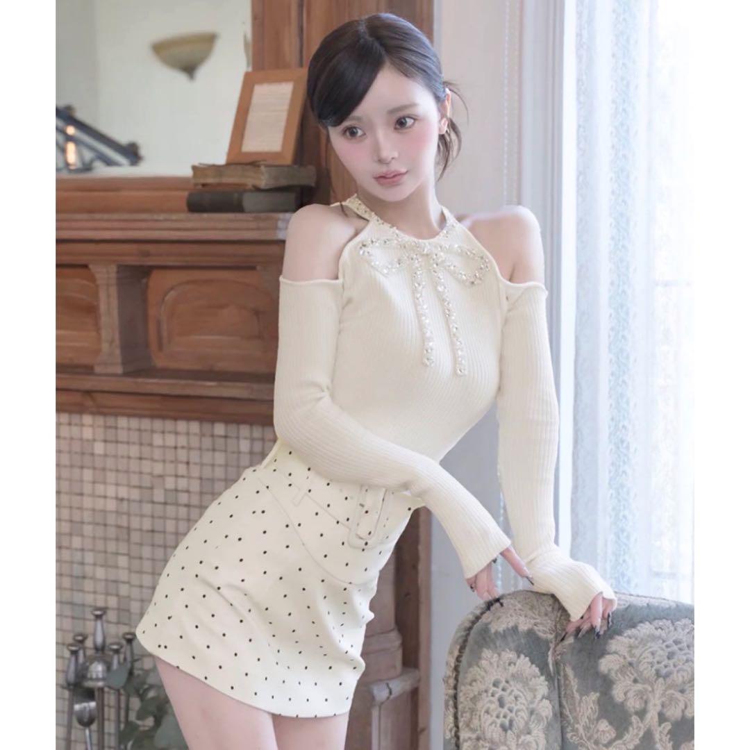 新品未開封 ダーリッチ リボンビジューアメスリニットトップス　ホワイト　FREE