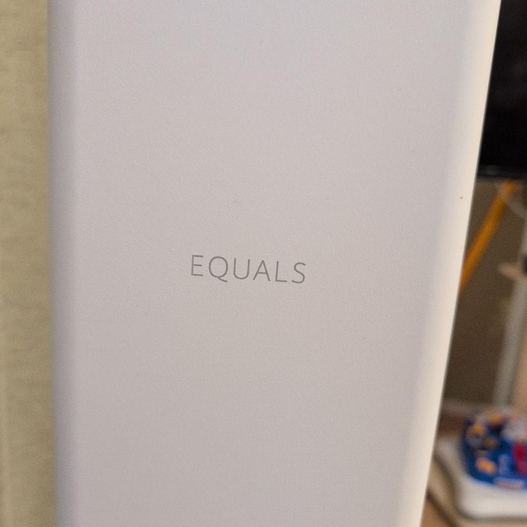 スタンド型ダイソン掃除機立て　充電器付き！ ホワイト