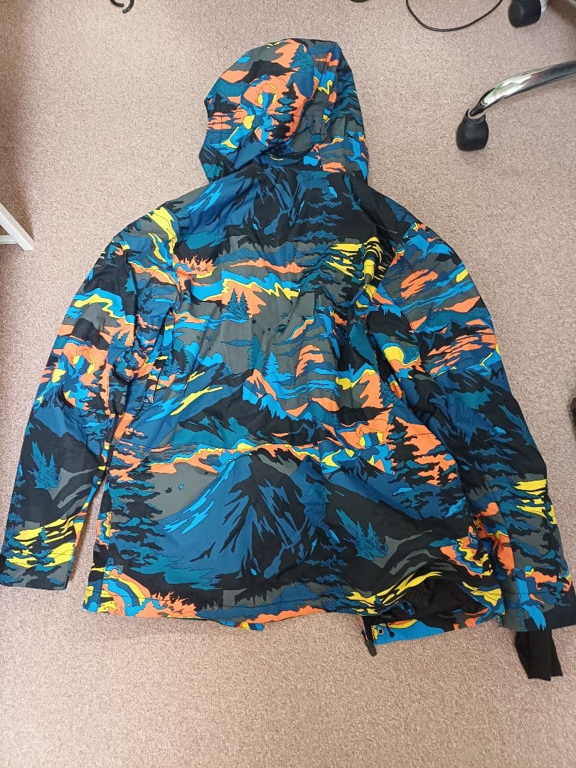 QUIKSILVER マルチカラースノーボードウェア上下・ゴーグル・グローブ