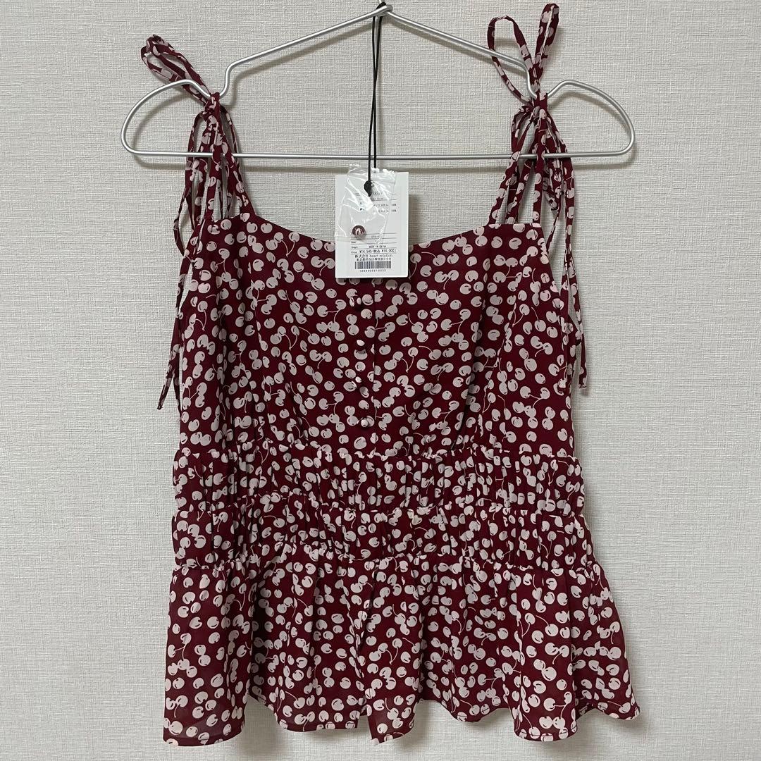 トップス Her lip to Cherry Pattern Strap Top