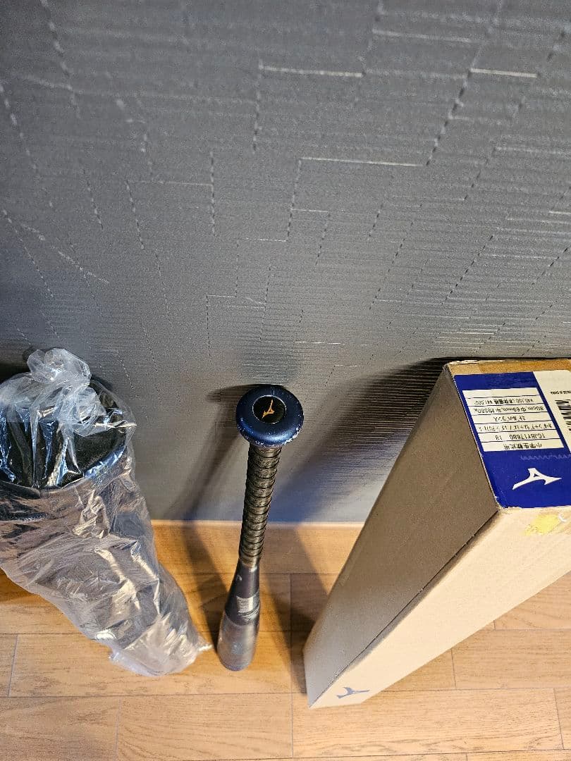 レガシー　80cm/580g　ミドルバランス　グリップテープ、バットケース新品