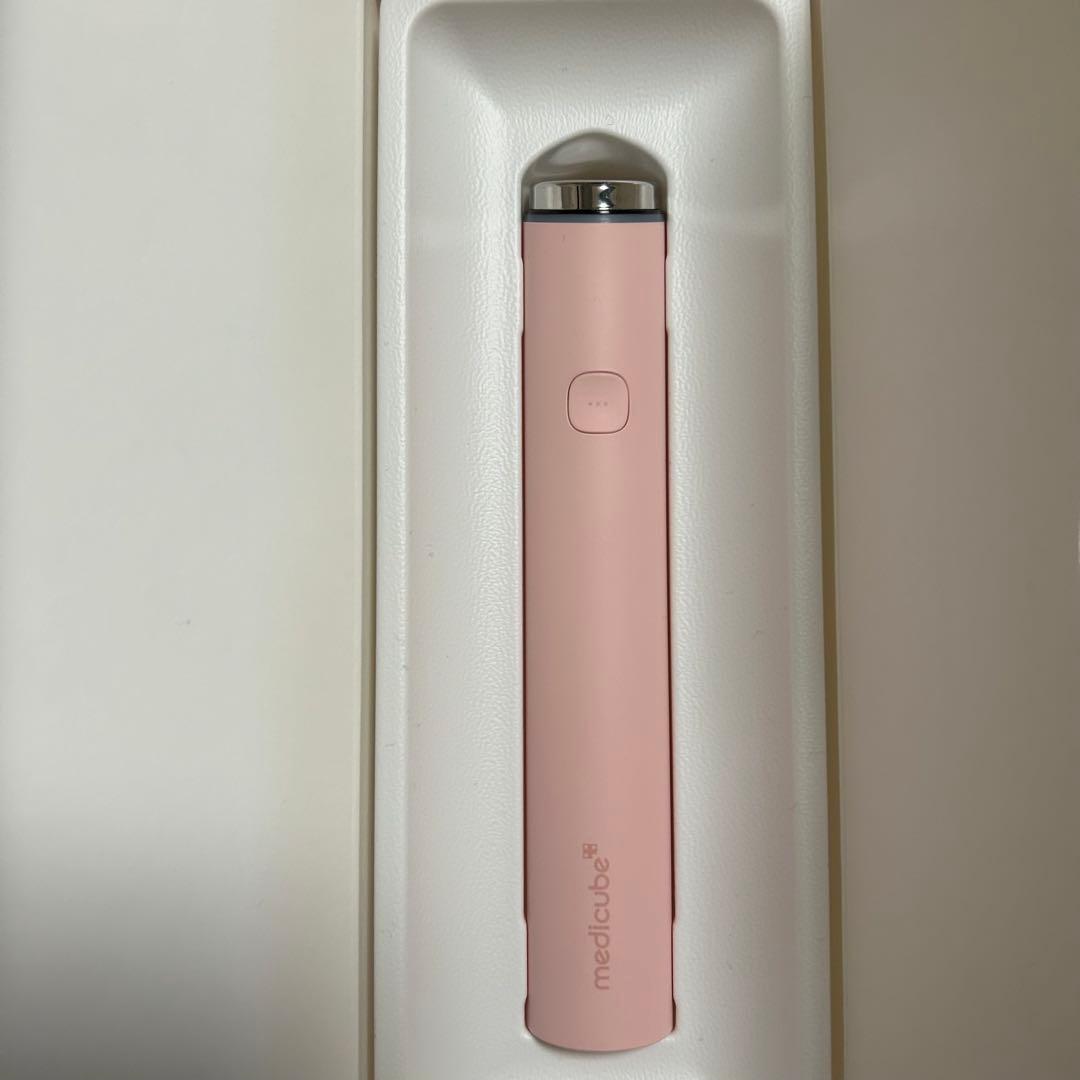 メディキューブ　美顔器 ブースタープロミニプラスPDRNアンプル付き