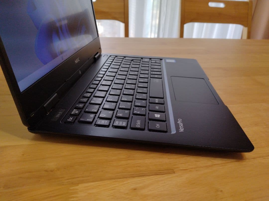 軽量薄型☆NEC VKT12/H-3 i5-7Y54 8GB SSD256