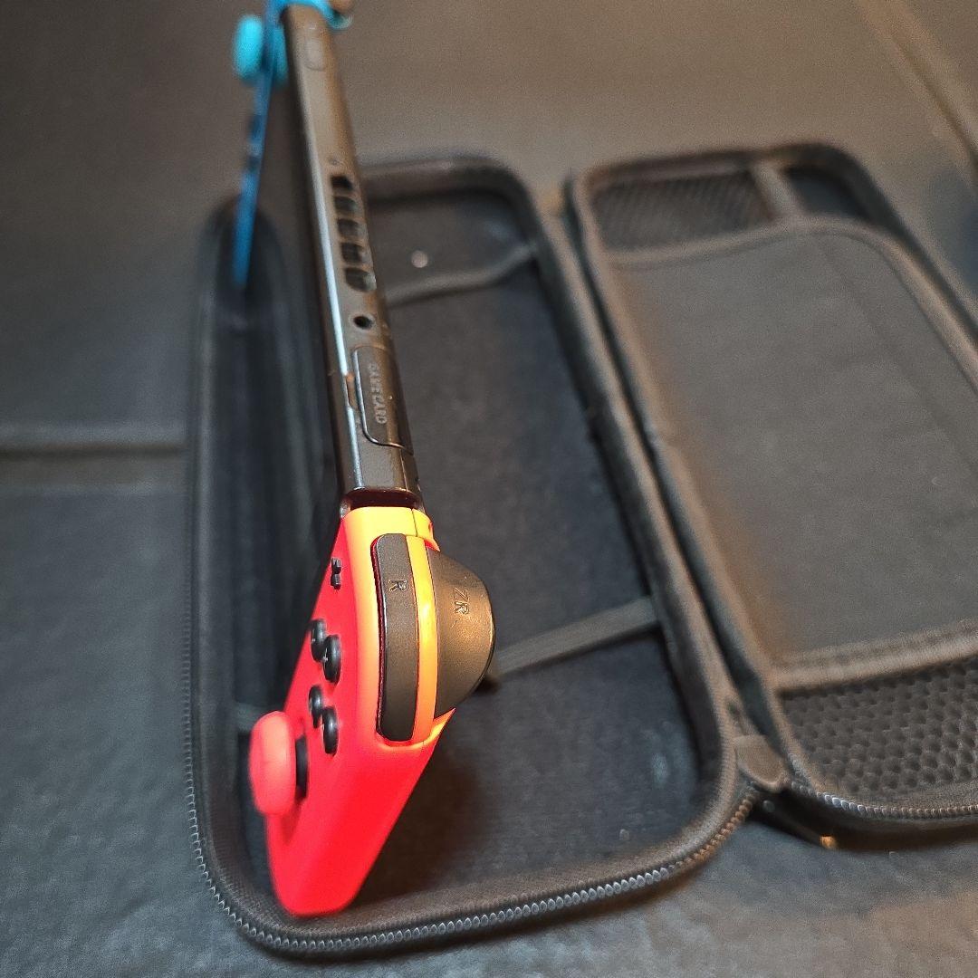 Nintendo Switch 本体 青/赤 Joy-Con付き+アクセサリー