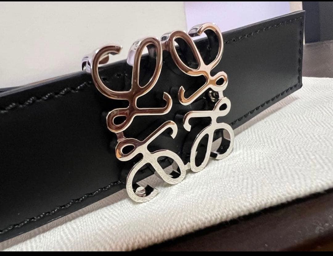 LOEWE 新品未使用 試着のみ アナグラムレザーベルト 75