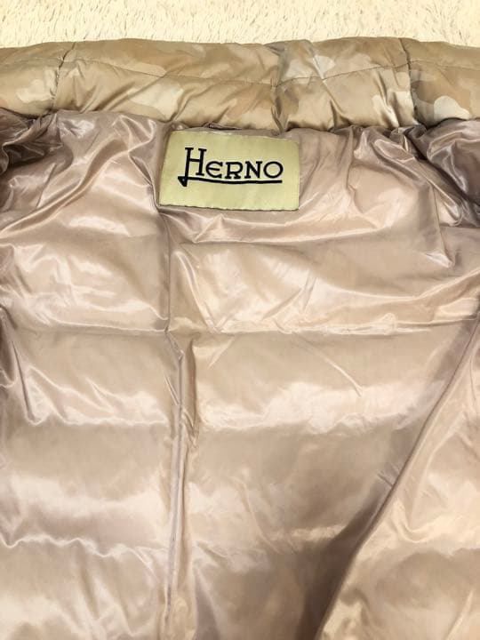 HERNO ヘルノ　ショート丈ダウン　38サイズ