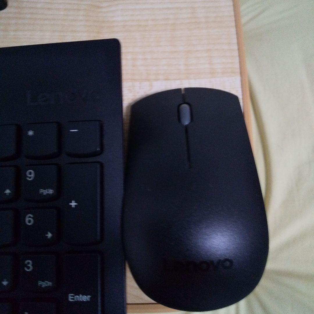 レノボ Lenovo デスクトップ 省スペース　パソコン　PC