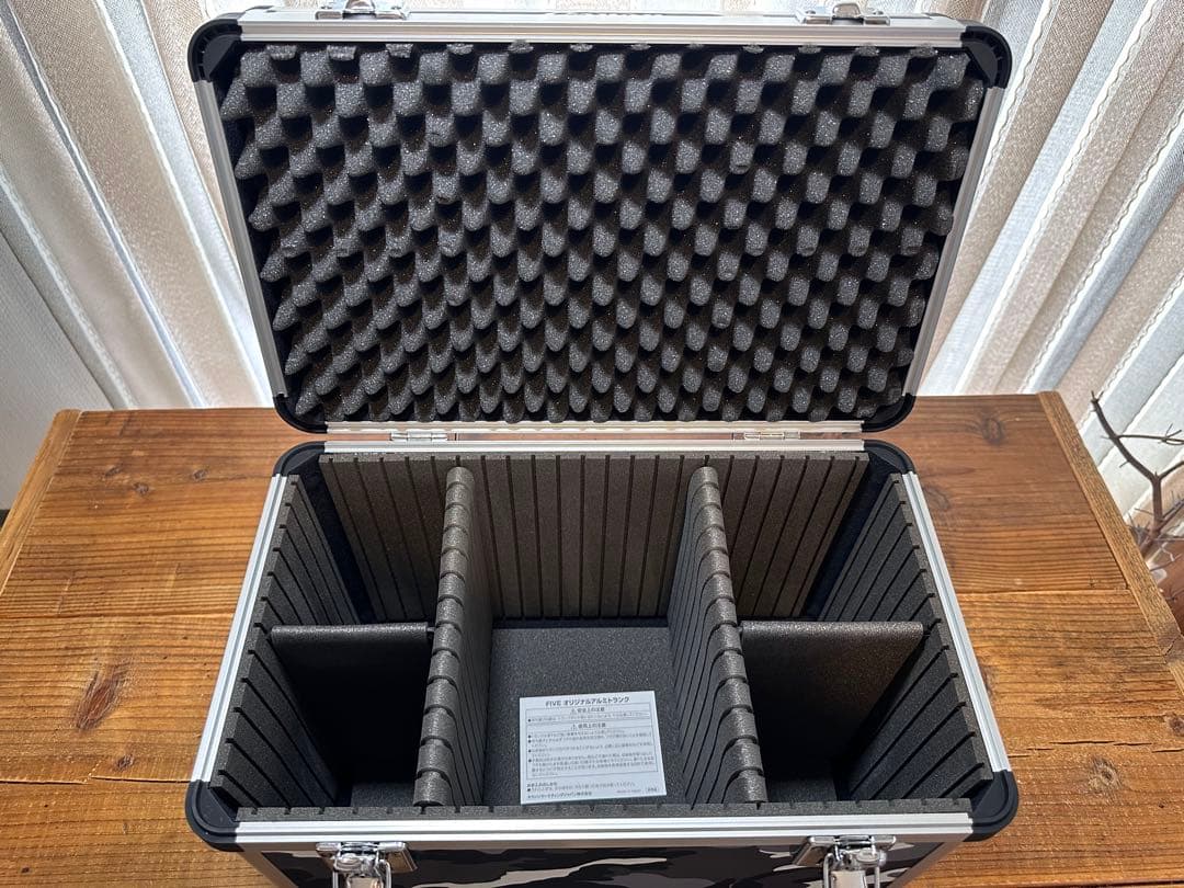 【未使用品】EOS5DMK4購入特典　限定アルミトランク（非売品） CS100付