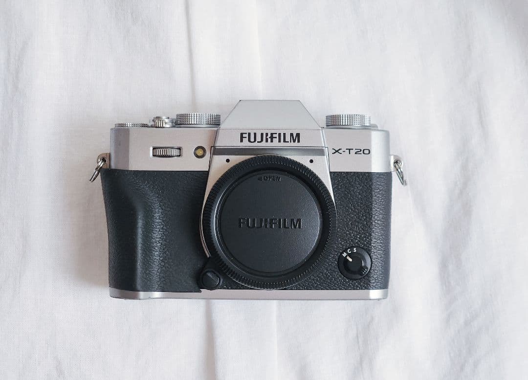 【ジャンク】X-T20 シルバー ボディ